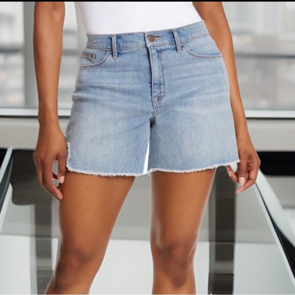 Jessica Simpson Ladies Denim High Rise Side Slit Relaxed Short Fringe Cut Sz 6